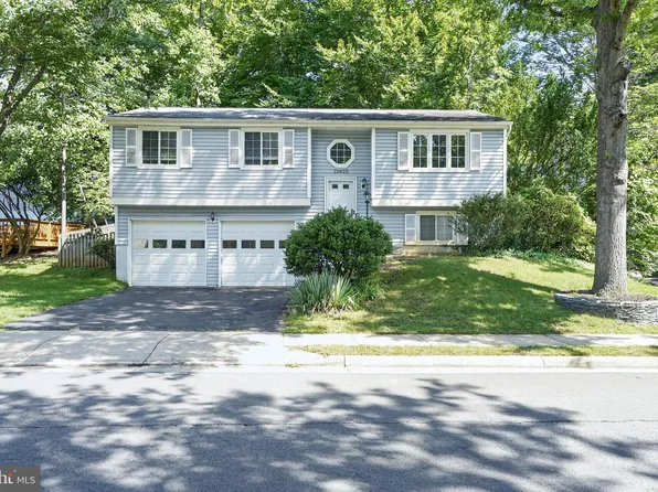 10820 Split Oak Ln, Burke, VA 22015