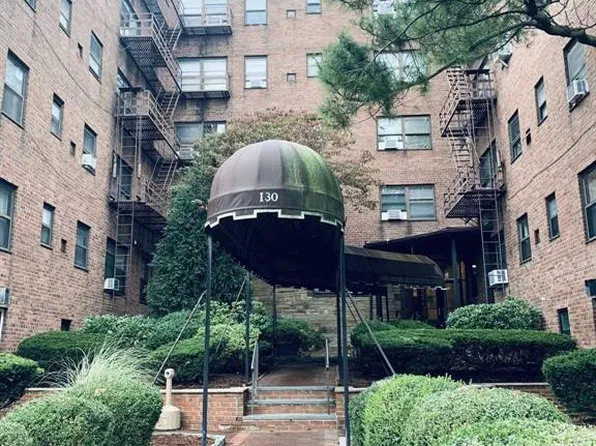 130 Orient Way APT 1E, Rutherford, NJ 07070