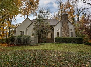 4046 Ormond Rd, Saint Matthews, KY 40207