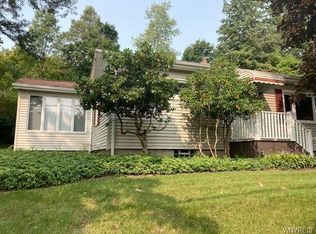 1685 N Davis Rd, East Aurora, NY 14052
