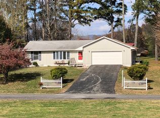 4295 Monte Vista Way, Cosby, TN 37722