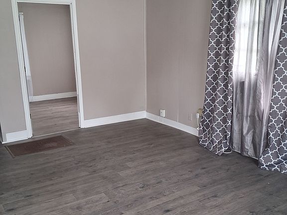 2nd image of 510 W 10th Ave