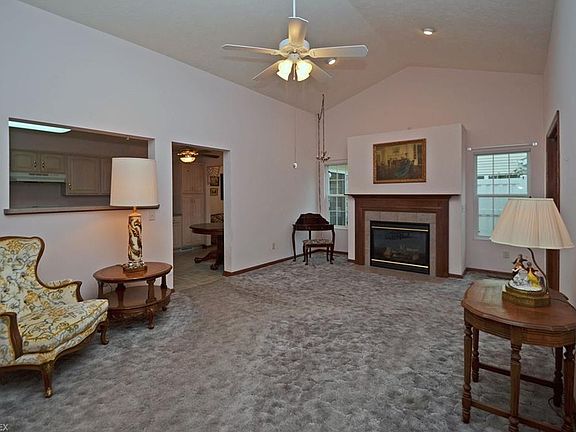 5th image of 7626 Willow Woods Dr #15A
