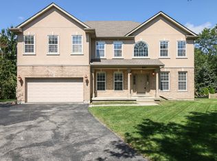 883 Jeanne Ct, Grayslake, IL 60030