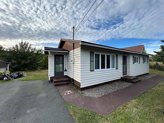 2nd image of 35 Harbour Drive