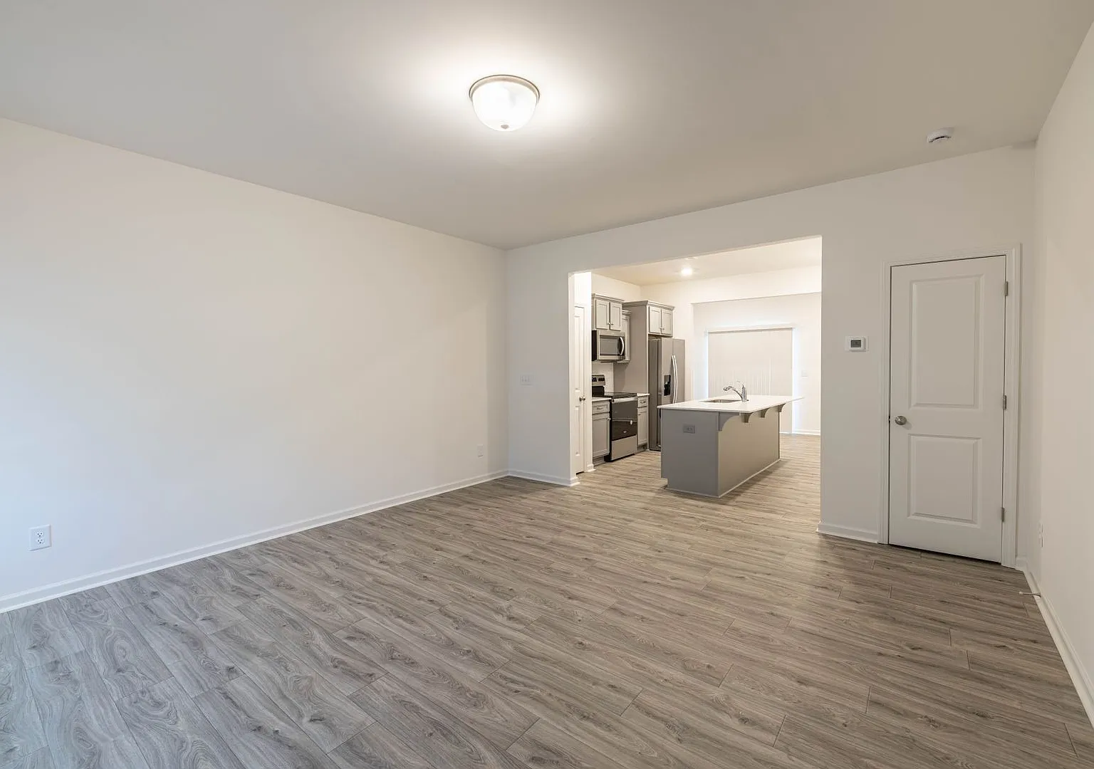 2 Bedroom Townhome In Lowell (Minutes From I-85)- Move In Special 1 Month Free — Photo 3