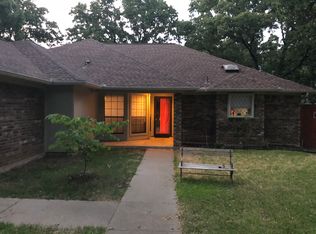 1125 Willow Ridge Dr, Azle, TX 76020