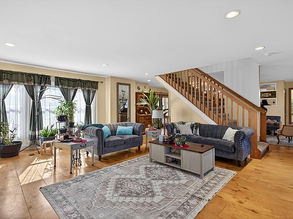 5th image of 129 Kathy Ln
