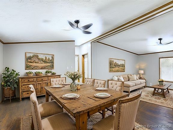 5th image of 131 S White Oak Drive