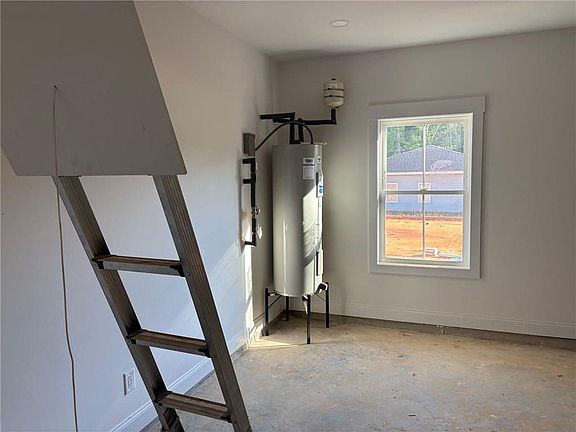 3rd image of 7213 King Rd