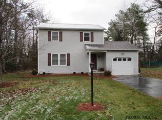17 Heresford Ln, Queensbury, NY 12804