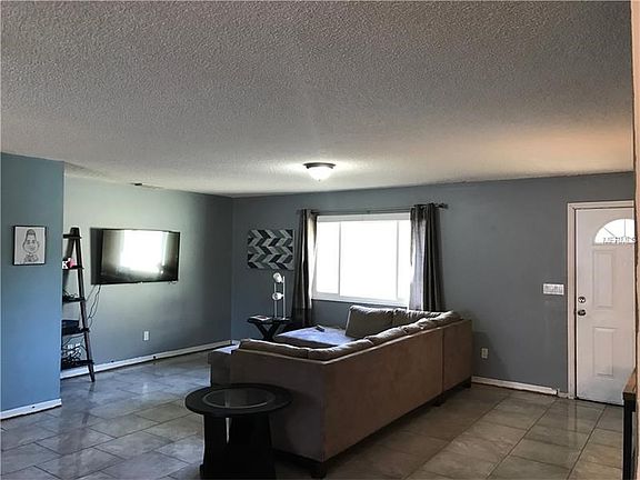 2nd image of 1041 Tivoli Dr