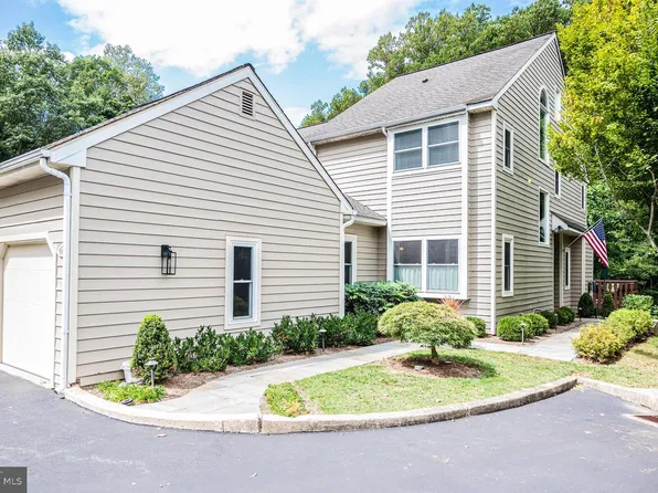 429 Wooded Way, Newtown Square, PA 19073