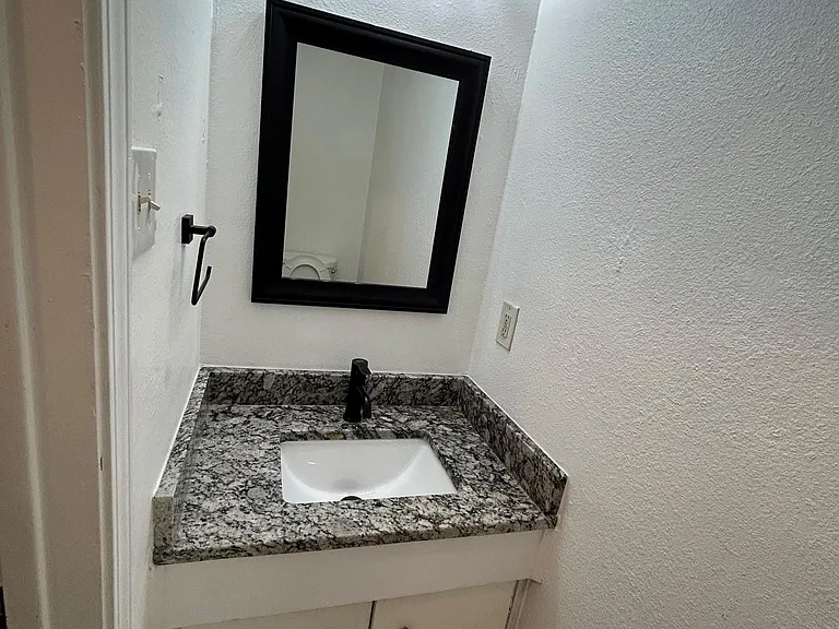 1118 Brookswood Ave E #B — Photo 13