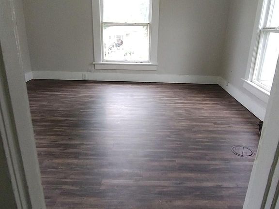 3rd image of 523 Central Ave #1/2