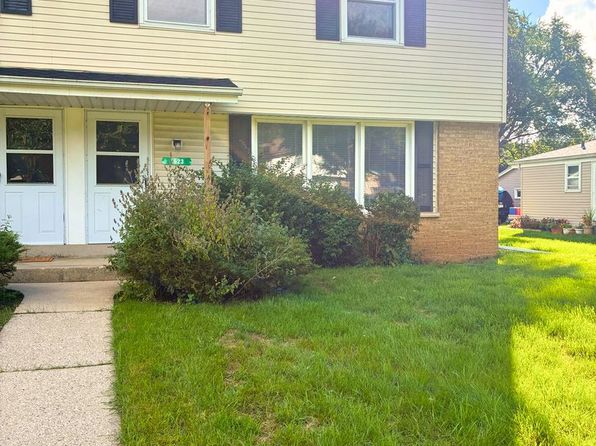 1623 Oakdale Dr, Waukesha, WI 53189 – 3-bedroom rental in Waukesha