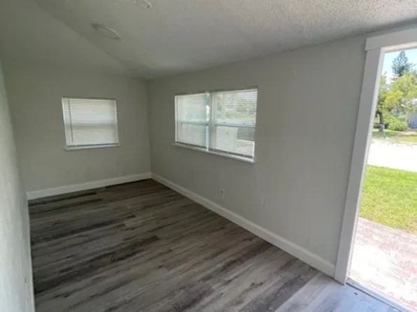 180 W 15th St #1, Riviera Beach, FL 33404