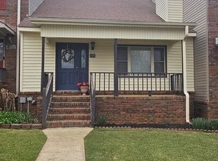 220 Meadowcrest Dr, Florence, AL 35630