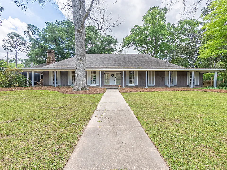 3806 Pecan Dr