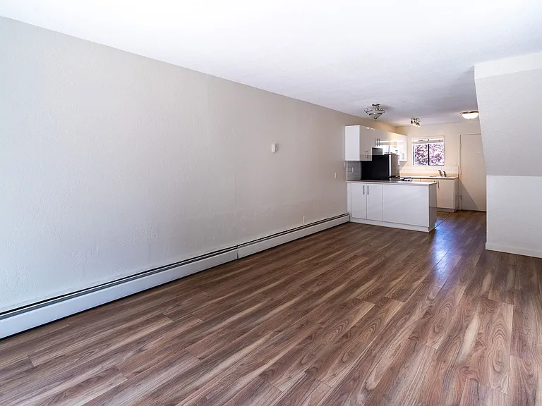 125 Croft St — Photo 11