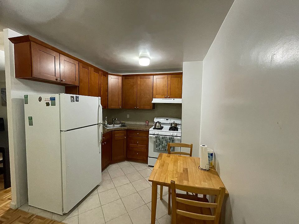 2nd image of 160-10 89th Ave APT 2G