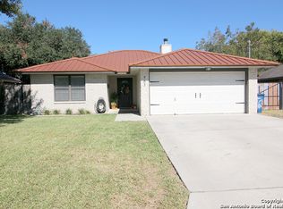 963 Seminole Dr, New Braunfels, TX 78130