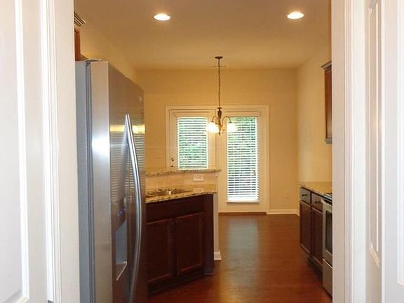 5th image of 841 Justins Place Ln
