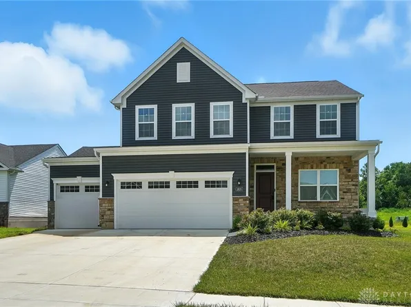 1800 Highlander Dr, Xenia, OH 45385