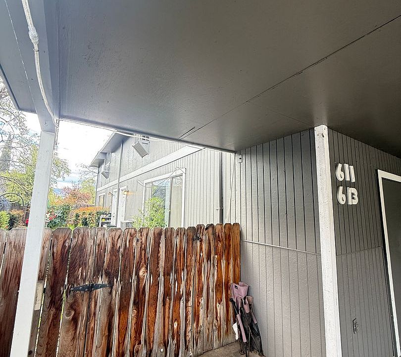 1st image of 611 W 13th St #611