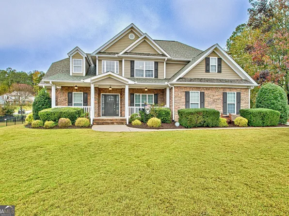 180 Holcomb Ct, Fayetteville, GA 30215