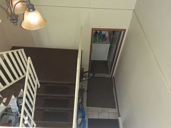 4th image of 2920 Edison Rd #D