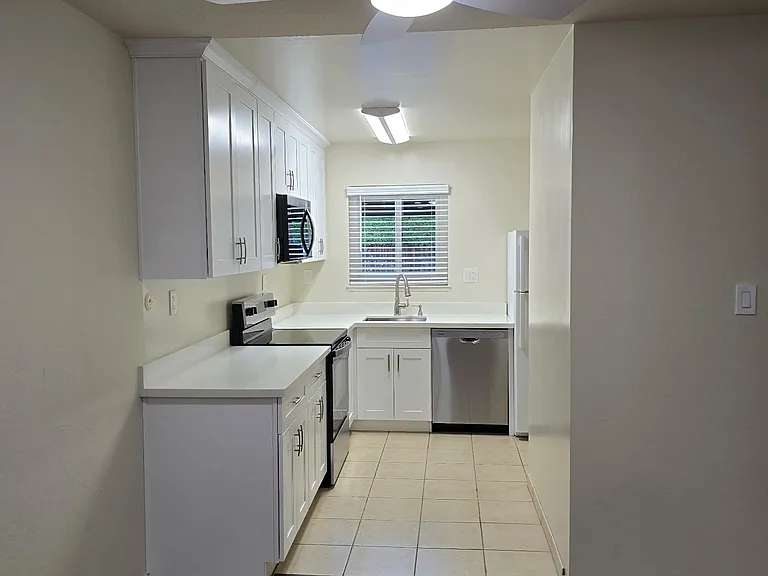 1034 Colorado Ave — Photo 1