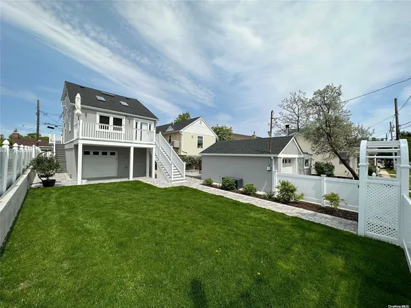 74 North Boulevard, East Rockaway, NY 11518