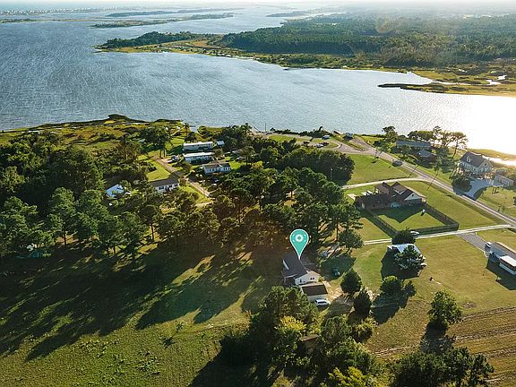 3rd image of 601 Turkey Point Rd