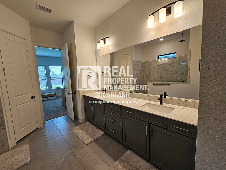 1414 Emma Lake Dr — Photo 13