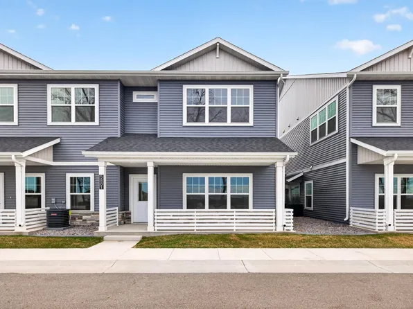 5881 41st St S, Fargo, ND 58104