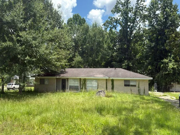 216 Springhill Dr, Hattiesburg, MS 39402