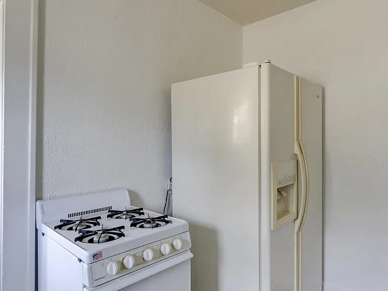 2212 Bird Ave — Photo 12