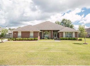 1550 Pelican Bayou Dr, Biloxi, MS 39532