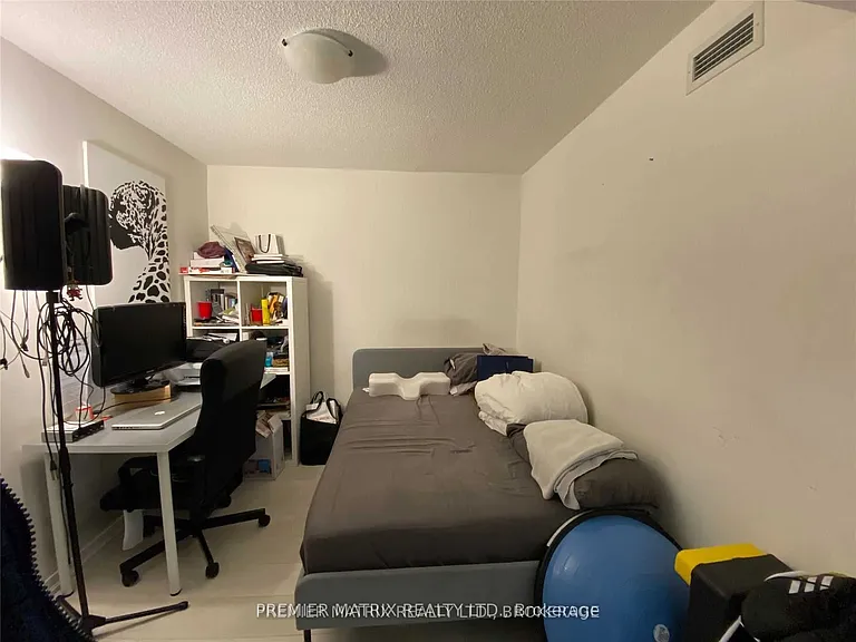 20 Joe Shuster Way #720 — Photo 6