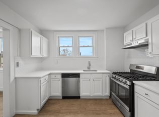 126 W 9th Ave APT 5F, Homestead, PA 15120