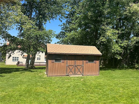 2nd image of 1090 Manor Vue Ct