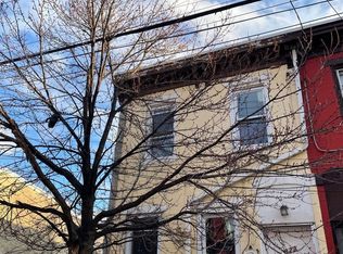 322 Sycamore St, Camden, NJ 08103