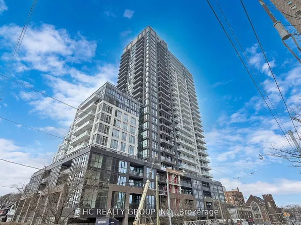 286 Main St #Penthouse 07, Toronto, ON M4C 0B3