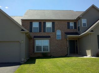 2025 Rolling Meadow Dr, Macungie, PA 18062