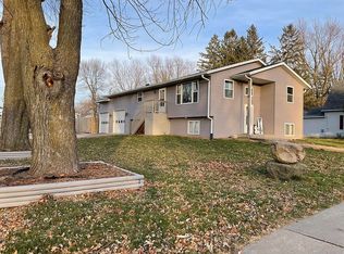 514 W Main St, Lisbon, IA 52253