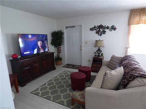 3rd image of 8 Heath Aster Ln