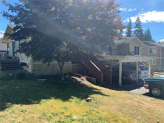 2nd image of 2616 204th St SW