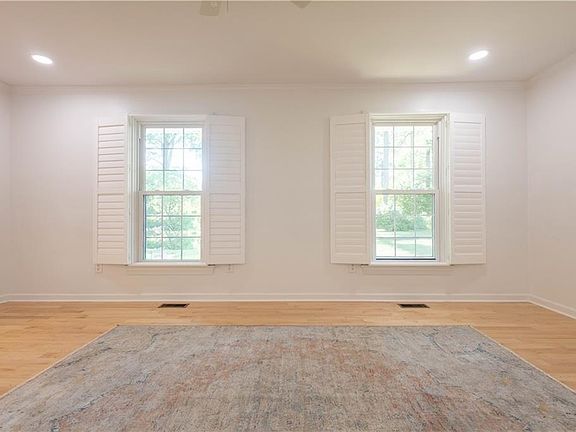 5th image of 236 Robanna Dr