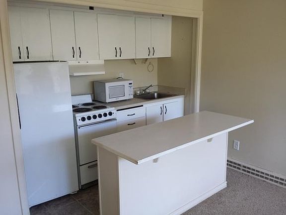 4th image of 277 N Center St APT 8